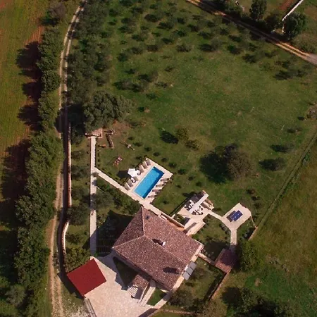 House Kova Holiday home Liznjan